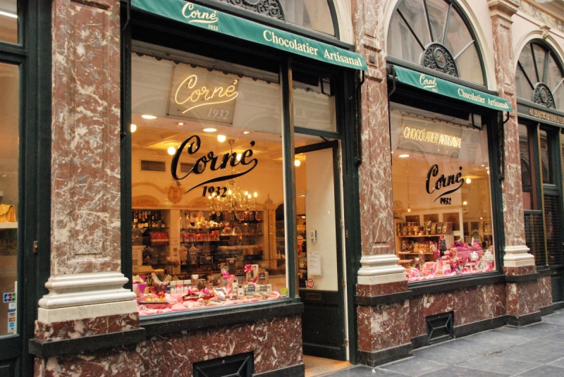 patisserie-ST CYR SUR MER-min_chocolate_chocolaterie_shop_luxury_chic_gallery_brussels_belgium-558146